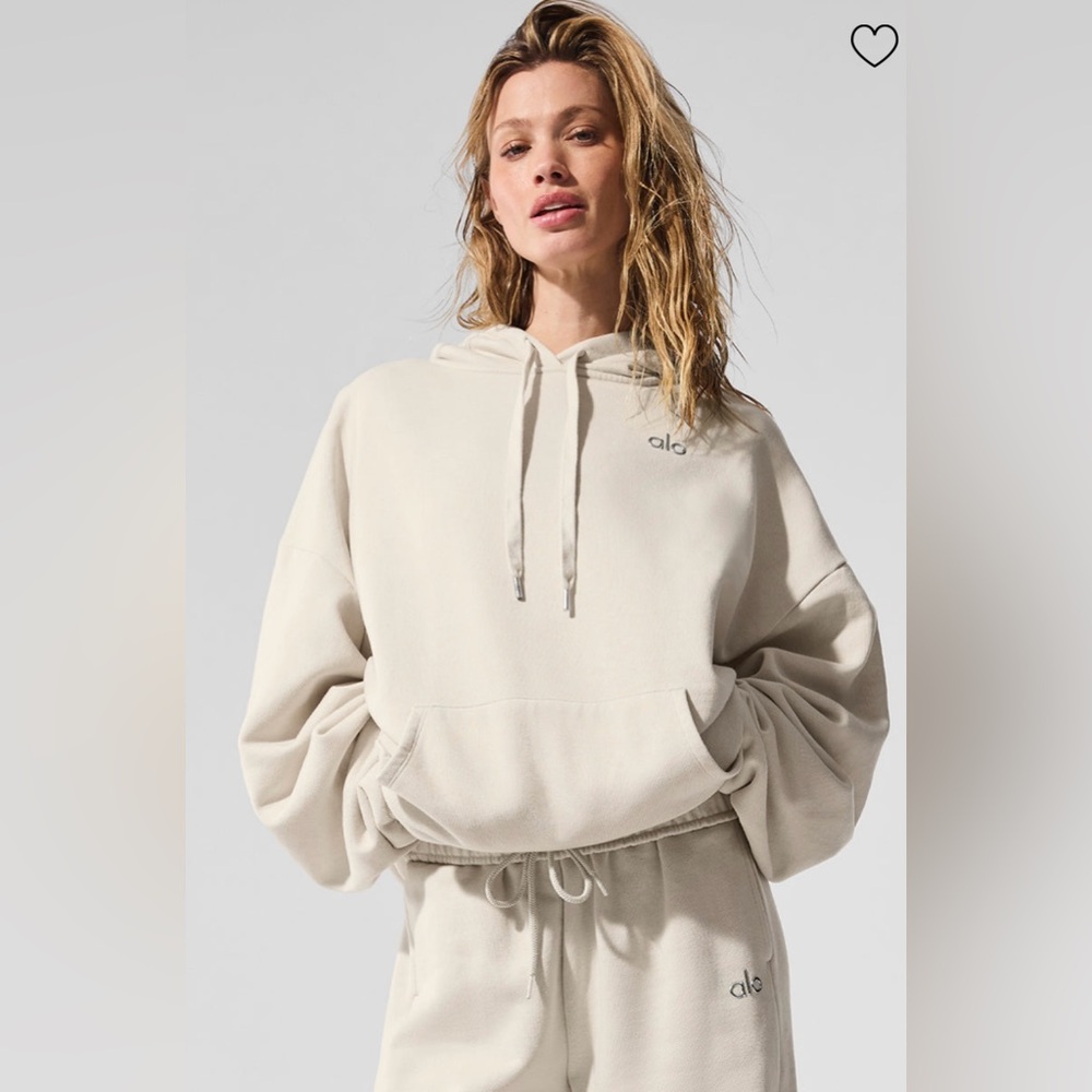 Alo Yoga NWOT Accolade Hoodie Sweatshirt Bone Color Size L
